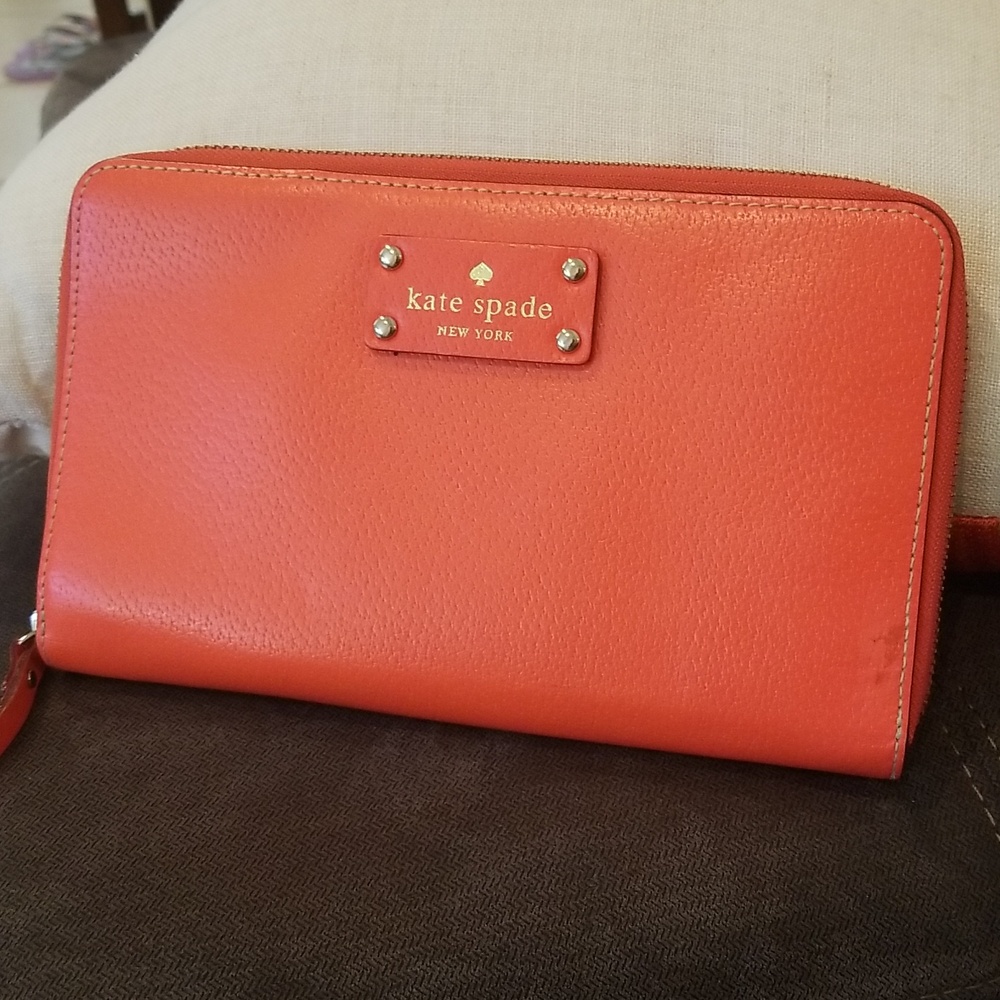 Kate Spade New York Zip Around Wallet 8.5×5.5 Inches Open Book Style